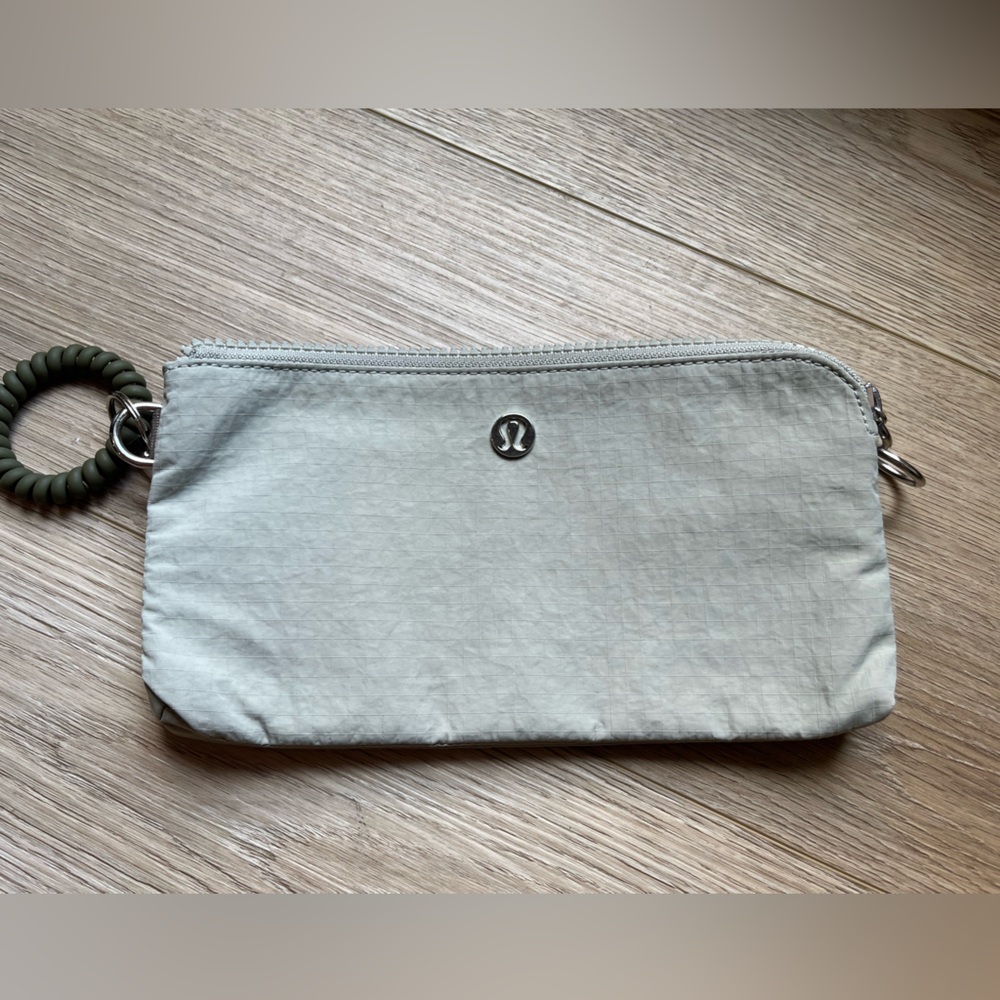 lululemon athletica Wristlet Clutch